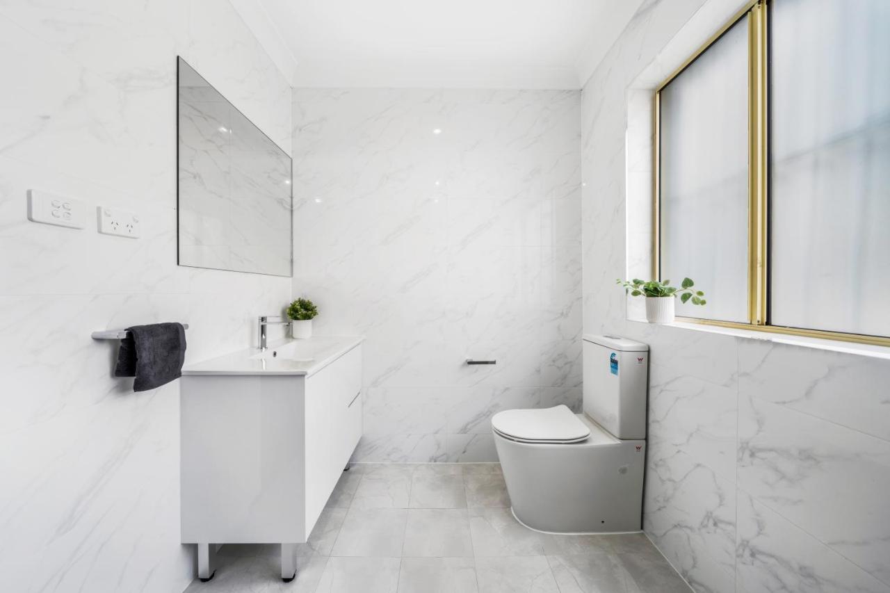 Burwood New 2 Bedroom 2 Bathroom Apartment Сидней Экстерьер фото