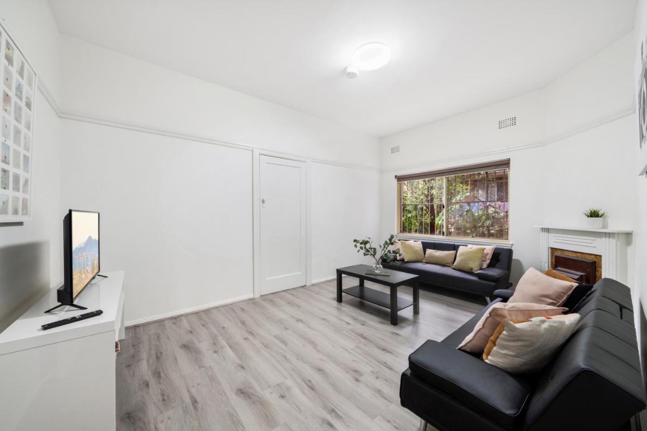 Burwood New 2 Bedroom 2 Bathroom Apartment Сидней Экстерьер фото
